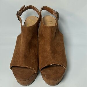 Sugar Y2K Inspired Rust Faux Leather Peep Toe Wedge Hill Sandals‎ Size 6.5M